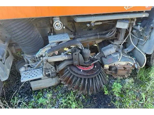 Man le220c borstelveegmachine - afbeelding 4 van  8