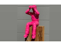 Man met verrekijker h70cm pink - afbeelding 1 van  2