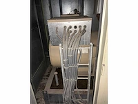 Man noodstroomaggregaat - afbeelding 3 van  16