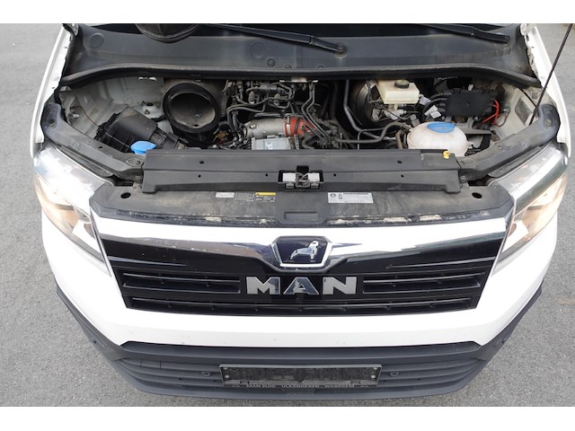 Man tge - afbeelding 13 van  21