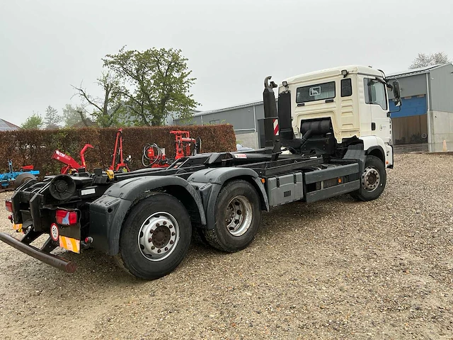 Man thg 26 350 vrachtwagen met haakarm - afbeelding 9 van  14