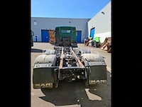 Man vrachtwagen - afbeelding 2 van  46