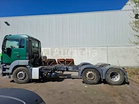 Man vrachtwagen - afbeelding 8 van  46