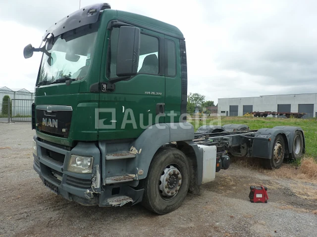 Man vrachtwagen - afbeelding 11 van  46