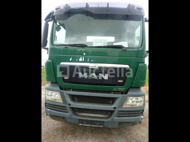 Man vrachtwagen - afbeelding 14 van  46