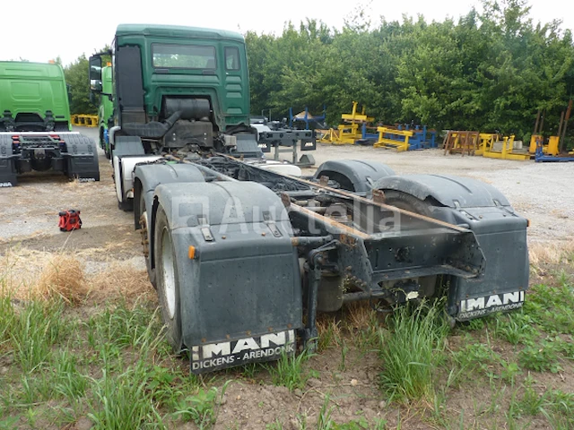 Man vrachtwagen - afbeelding 26 van  46
