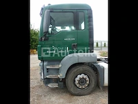 Man vrachtwagen - afbeelding 30 van  46