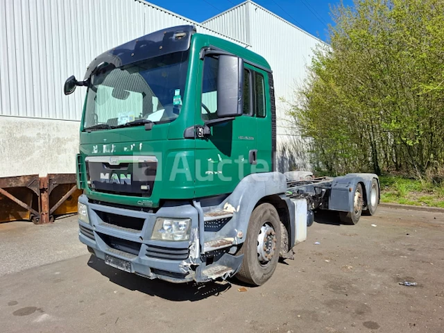 Man vrachtwagen - afbeelding 23 van  46