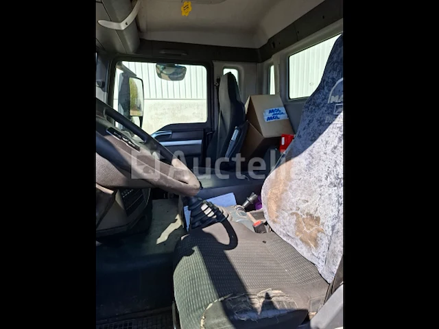 Man vrachtwagen - afbeelding 43 van  46