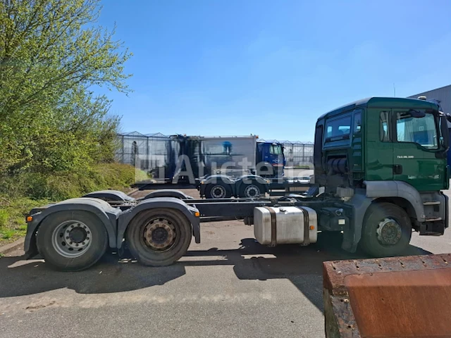 Man vrachtwagen - afbeelding 46 van  46