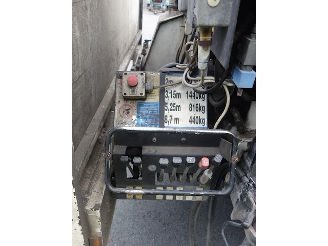 Man vrachtwagen - afbeelding 9 van  23