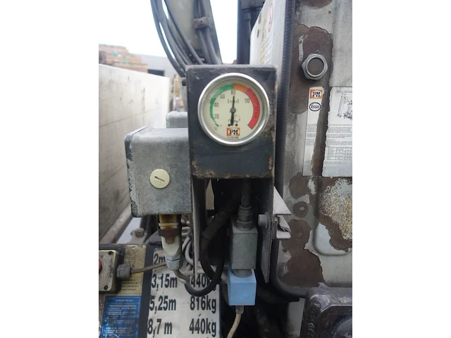 Man vrachtwagen - afbeelding 10 van  23