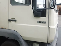 Man vrachtwagen - afbeelding 16 van  23