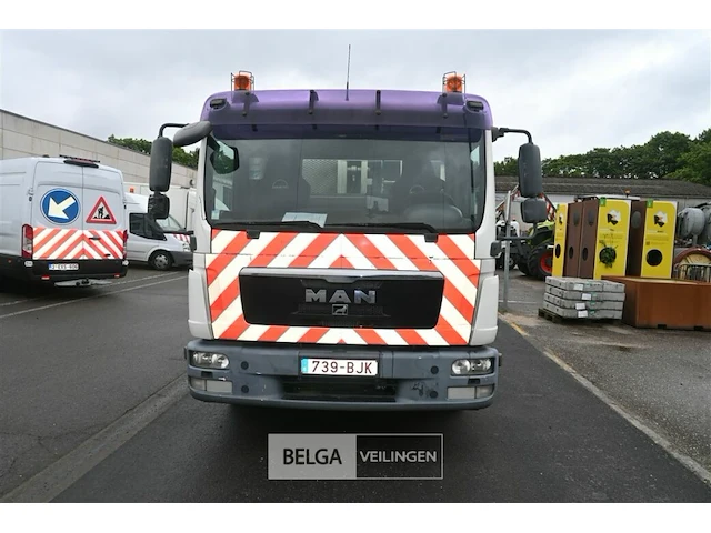 Man vuilniswagen / vrachtwagen - afbeelding 5 van  25