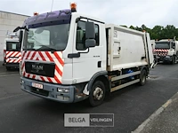 Man vuilniswagen / vrachtwagen - afbeelding 1 van  25