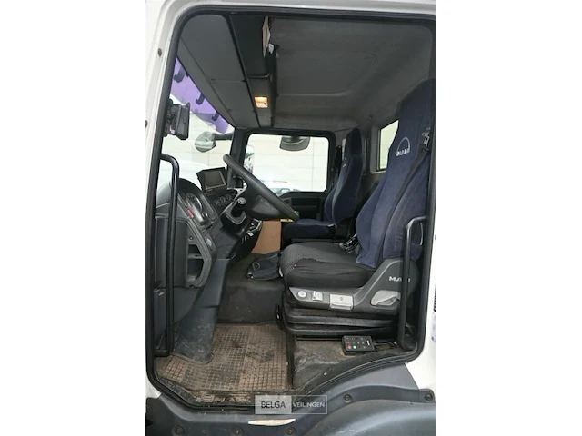Man vuilniswagen / vrachtwagen - afbeelding 22 van  25