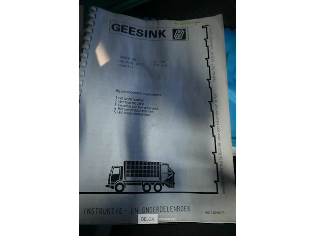 Man vuilniswagen - afbeelding 7 van  25