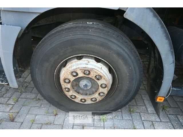 Man vuilniswagen - afbeelding 20 van  25