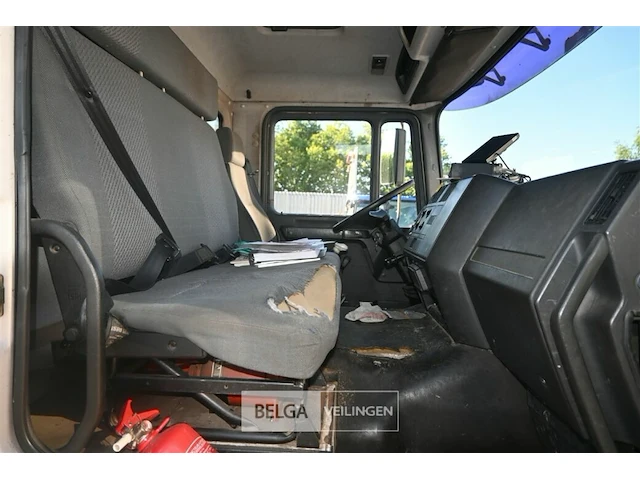 Man vuilniswagen - afbeelding 21 van  25