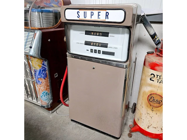 Mancave brandstofpomp tokheim 'super' (marge) - afbeelding 1 van  1