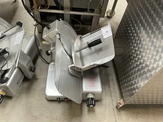 Manconi 350ik tafelsnijmachine - afbeelding 1 van  5