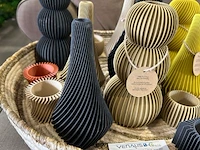Mand met decoratie - afbeelding 2 van  6