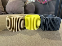 Mand met decoratie - afbeelding 4 van  6