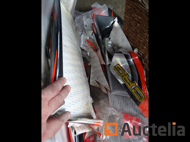 Mand met sodi karting decoratiestickers - afbeelding 5 van  9
