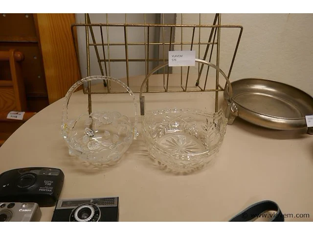 Mandjes in glas - afbeelding 1 van  1
