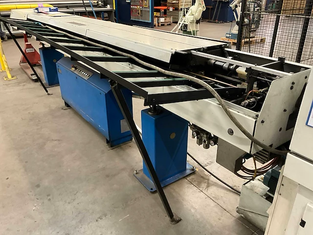 Manhurin kmx 413 cnc draaibank - afbeelding 4 van  23