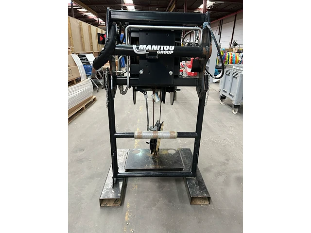 Manitou hydraulische lier - afbeelding 3 van  8