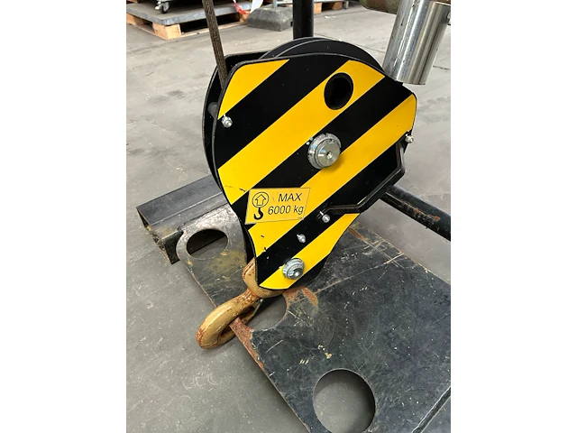 Manitou hydraulische lier - afbeelding 5 van  8