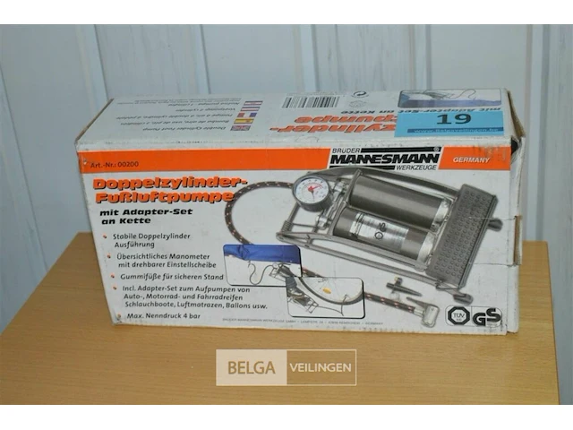 Mannesmann voetpomp dubbelcilinder - afbeelding 1 van  4