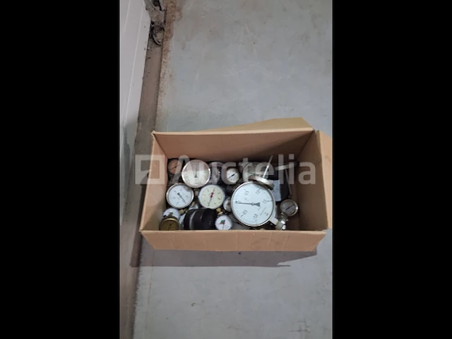 Manometers, drukmeters - afbeelding 1 van  2