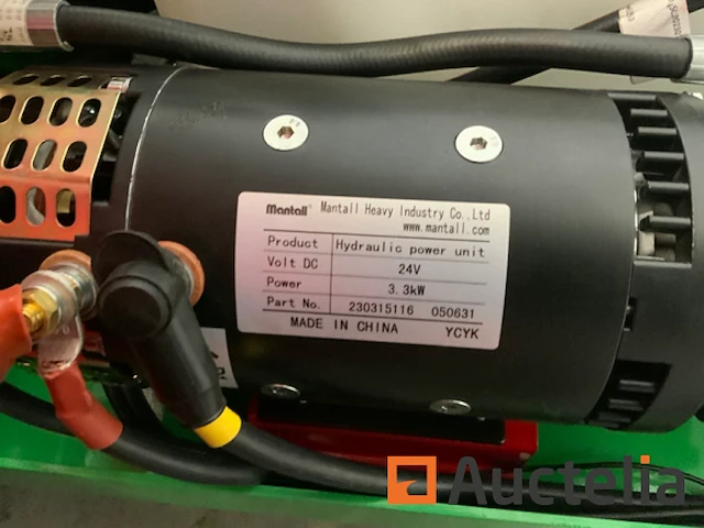 Mantall xe80w schaarhoogwerker 8m - afbeelding 7 van  13