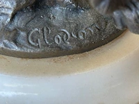 Mantelklok en bronzen kandelaars - afbeelding 6 van  19