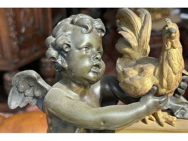 Mantelklok en bronzen kandelaars - afbeelding 12 van  19