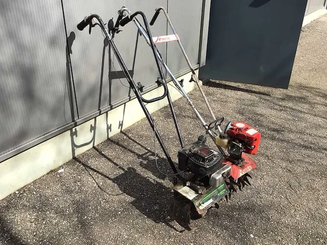 Mantis/bolens mini benzine grondfrees (2x) - afbeelding 2 van  4
