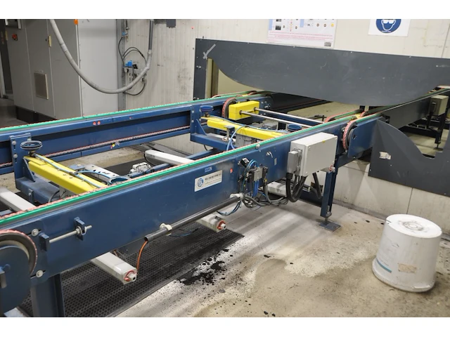 Manual windshield assembly station - afbeelding 7 van  11