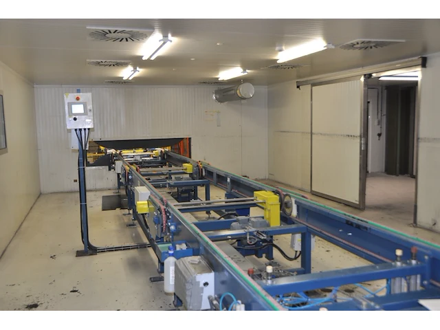 Manual windshield assembly station - afbeelding 10 van  11