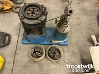 Manuele bediende hydraulische pers voor autoairco slangen - afbeelding 2 van  5