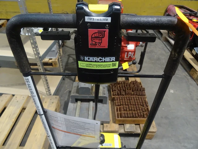 Manuele schrobzuigmachine karcher - afbeelding 4 van  6