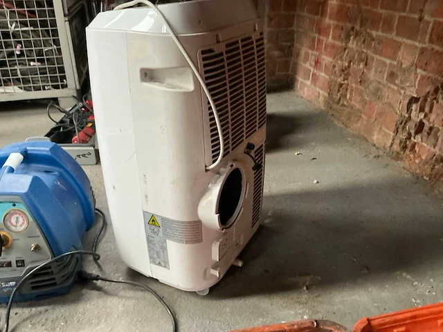Manutan 14000btu mobiele airco te herstellen - afbeelding 3 van  4