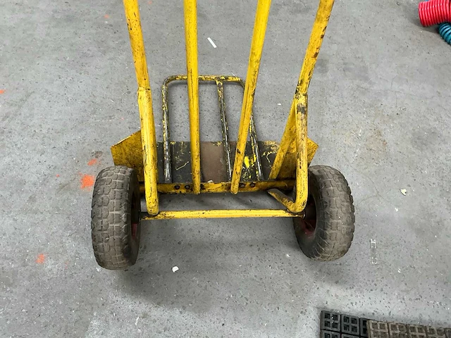 Manutan professionele steekwagen - afbeelding 5 van  5