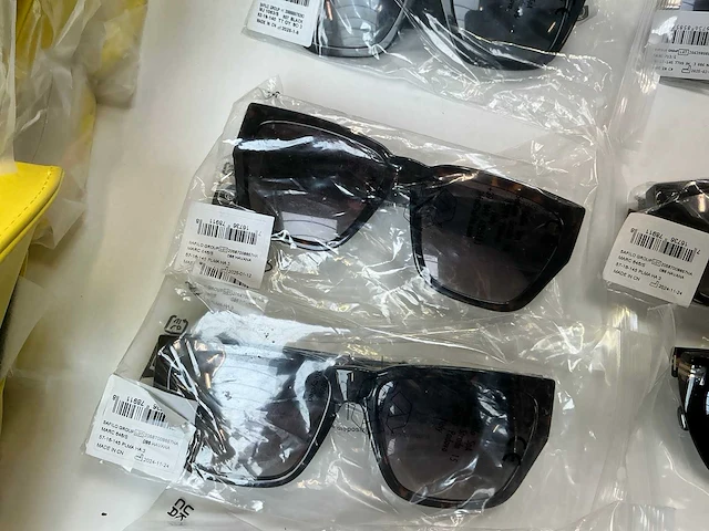 Marc jacobs zonnebril (16x) - afbeelding 9 van  12