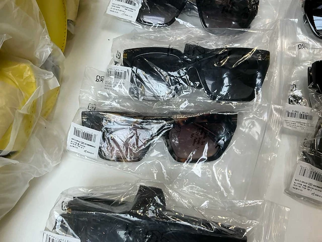 Marc jacobs zonnebril (16x) - afbeelding 10 van  12