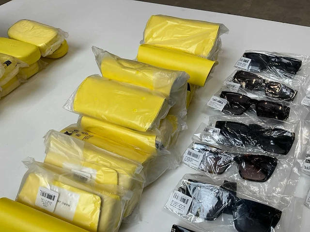 Marc jacobs zonnebril (16x) - afbeelding 12 van  12