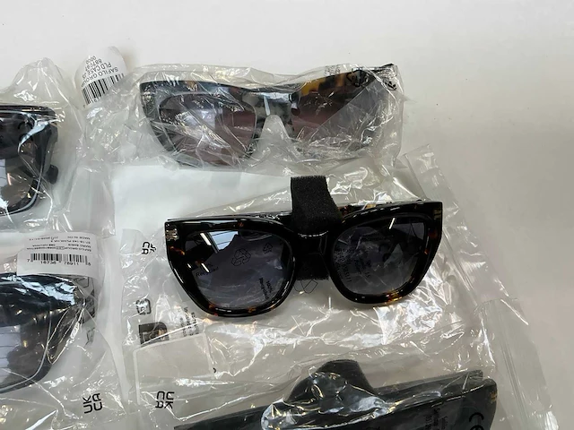 Marc jacobs zonnebril (16x) - afbeelding 9 van  13