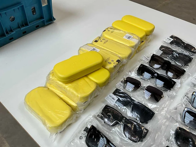 Marc jacobs zonnebril (16x) - afbeelding 10 van  10