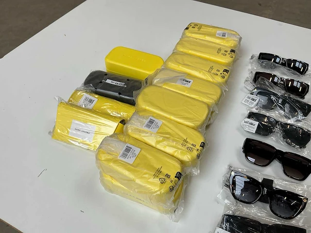 Marc jacobs zonnebril (17x) - afbeelding 3 van  13